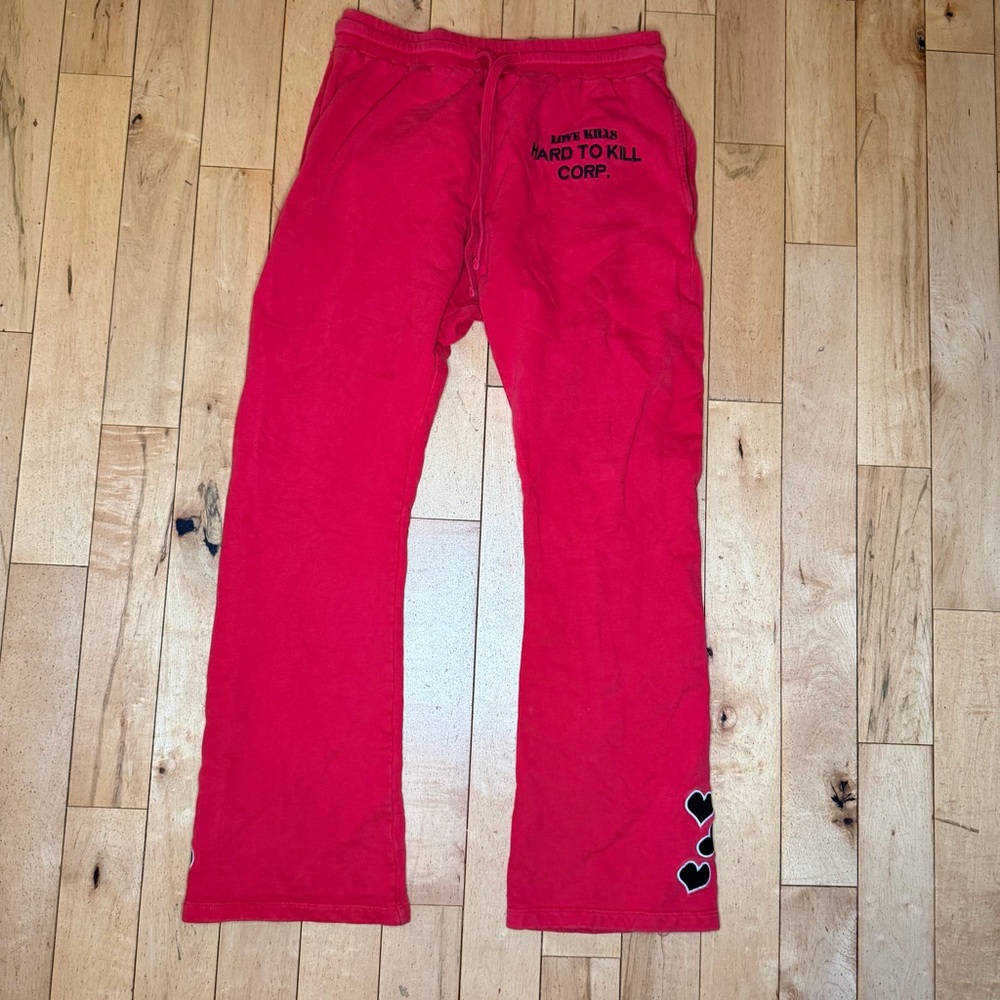 Love Kills Hard To Kill Stacked SweatPants Red SZ: S